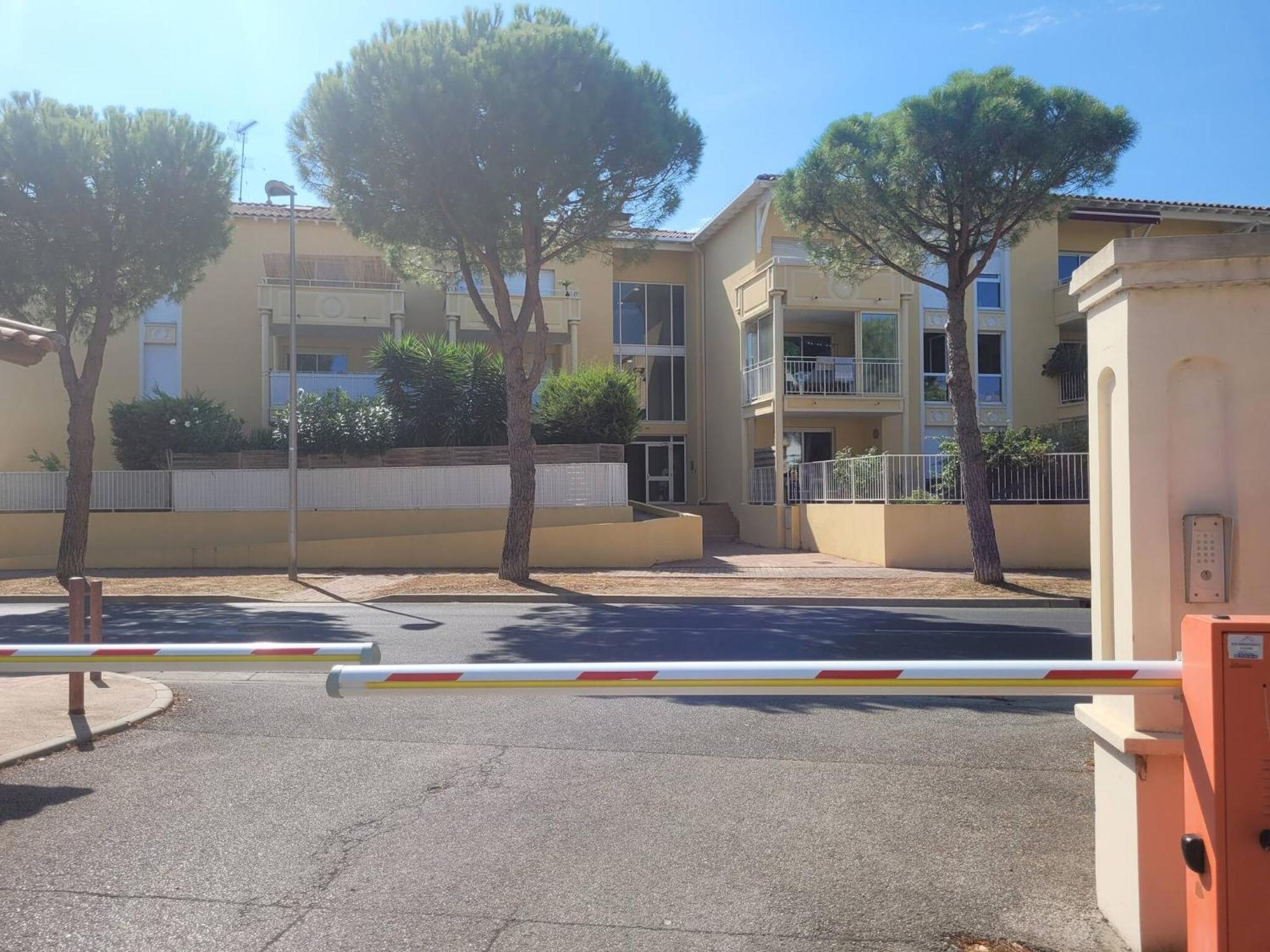 Apartmán Le Jardin D'Hugo Lattes Exteriér fotografie